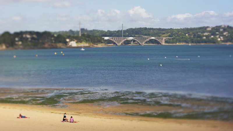 plage moulin blanc pont iroise